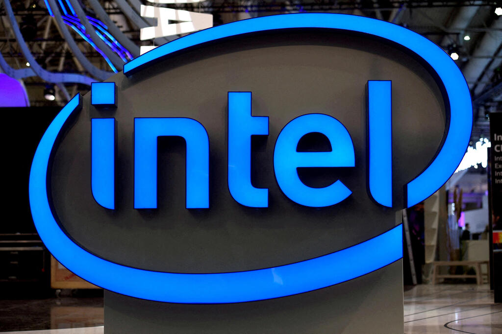 Intel continues to pull back on its manufacturing projects